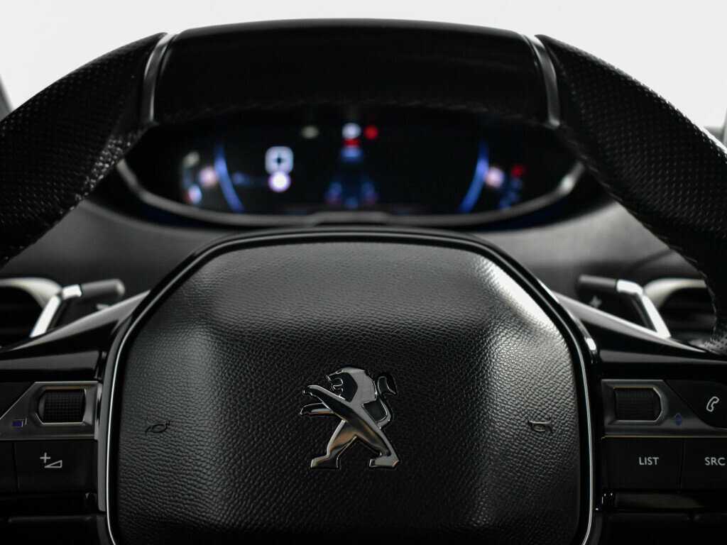 Б/У Пежо 3008 2018 года. Фото: #23