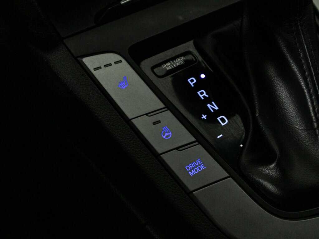 Б/У Хендай Елантра 2018 года. Фото: #17