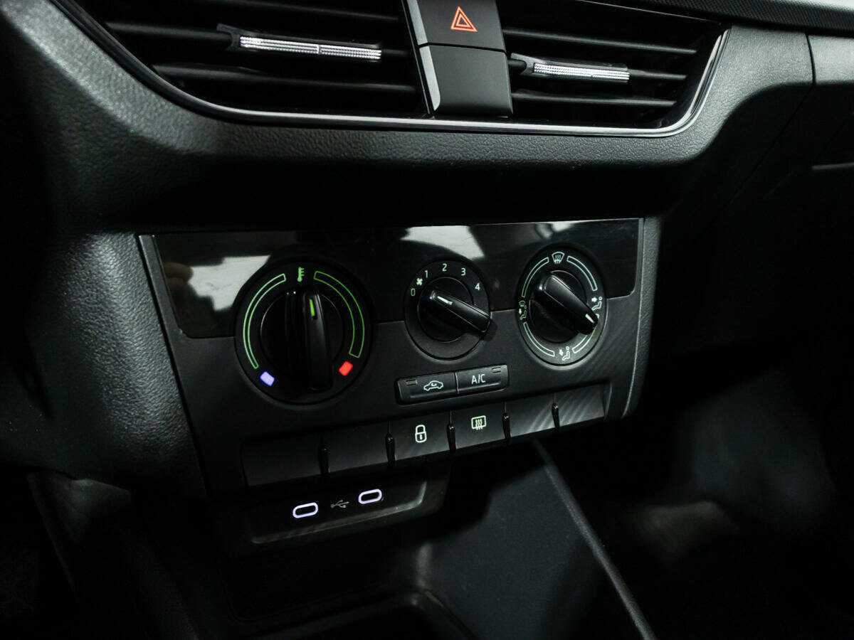 Б/У Шкода Рапид 2021 года. Фото: #15