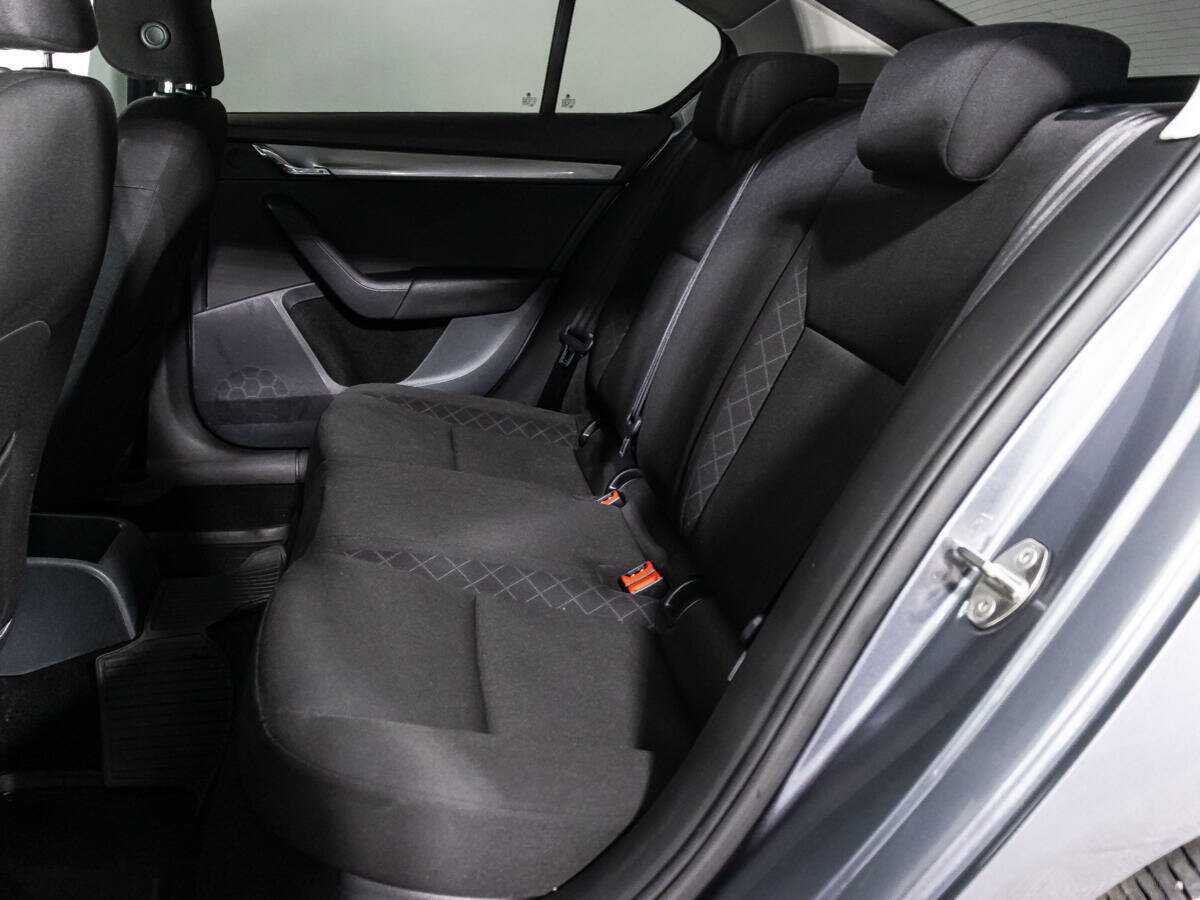 Б/У Шкода Октавия 2018 года. Фото: #9