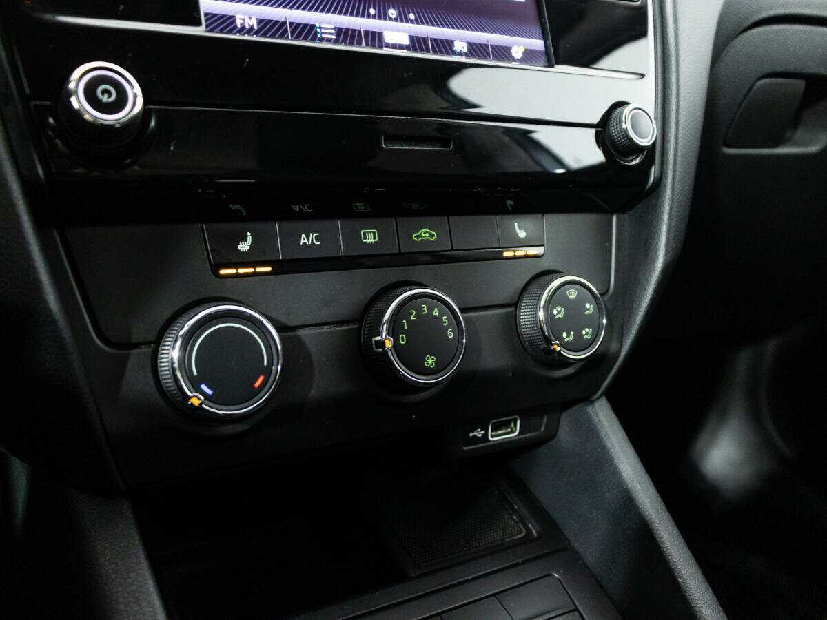 Б/У Шкода Октавия 2018 года. Фото: #15