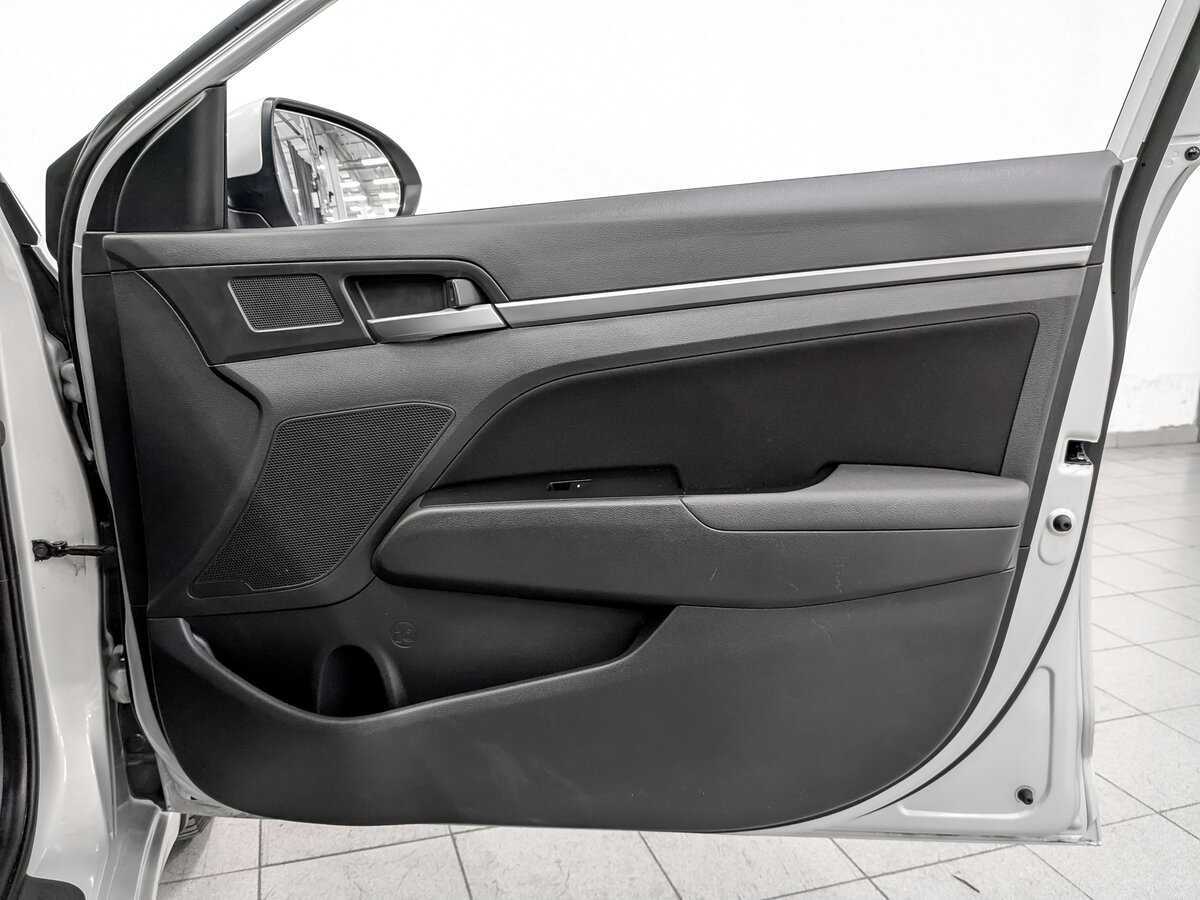 Б/У Хендай Елантра 2017 года. Фото: #21