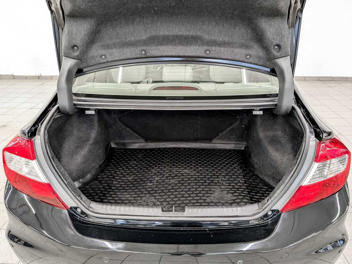 Б/У Хонда Цивик 2012 года. Фото: #9