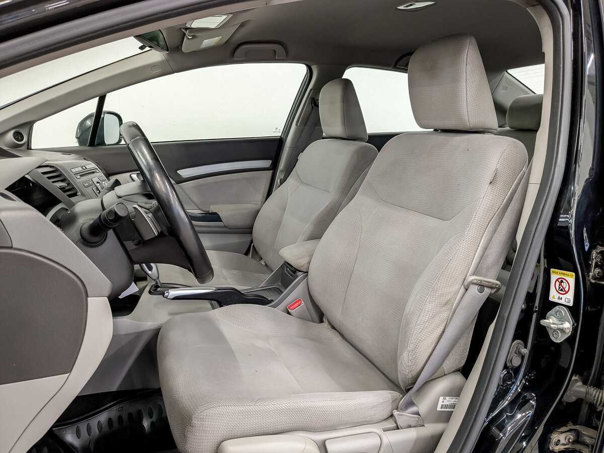 Б/У Хонда Цивик 2012 года. Фото: #17