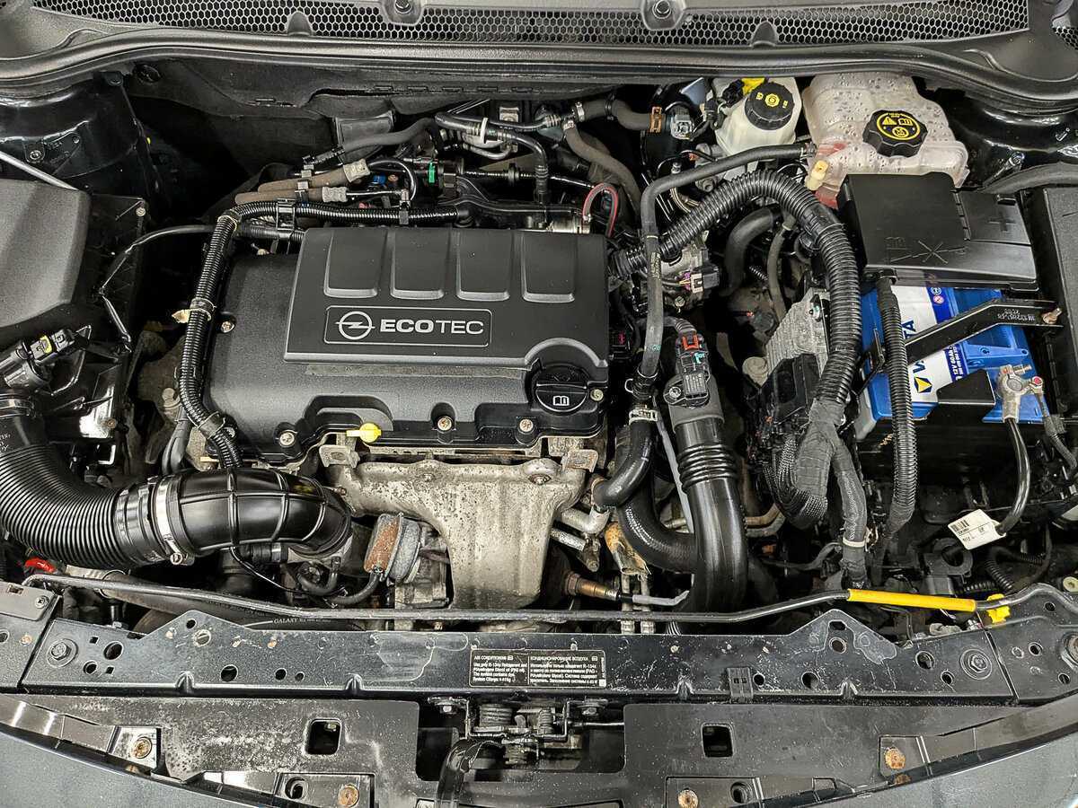 Б/У Опель Астра 2014 года. Фото: #8