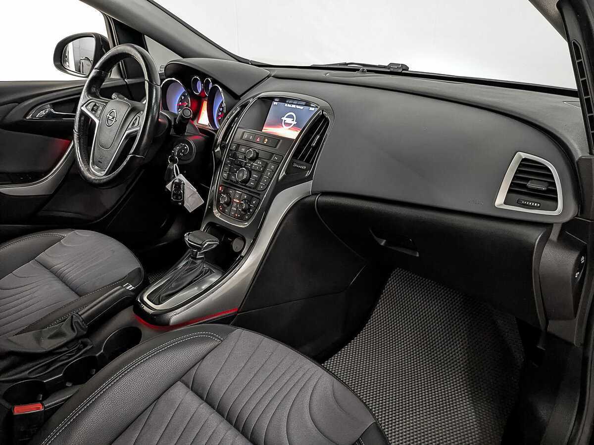 Б/У Опель Астра 2014 года. Фото: #10