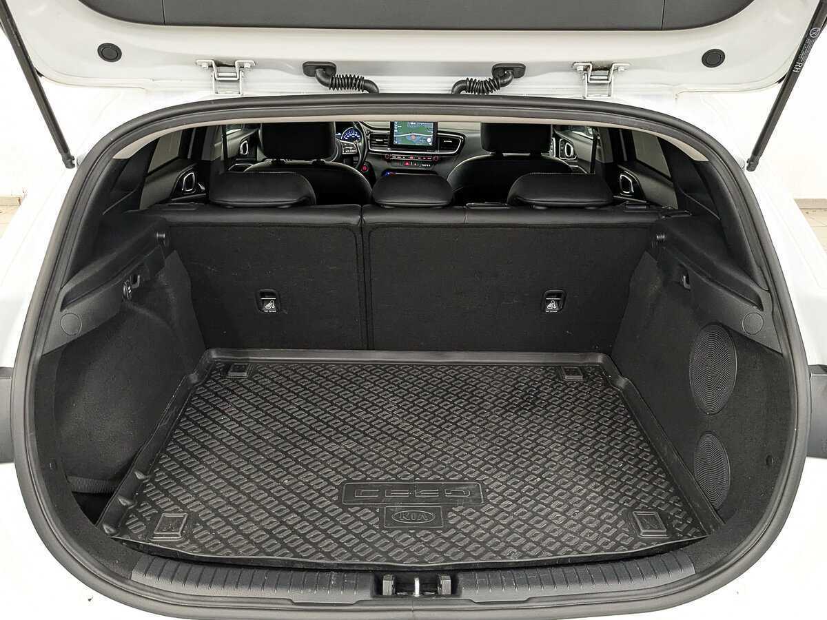 Б/У Киа Сид 2018 года. Фото: #9