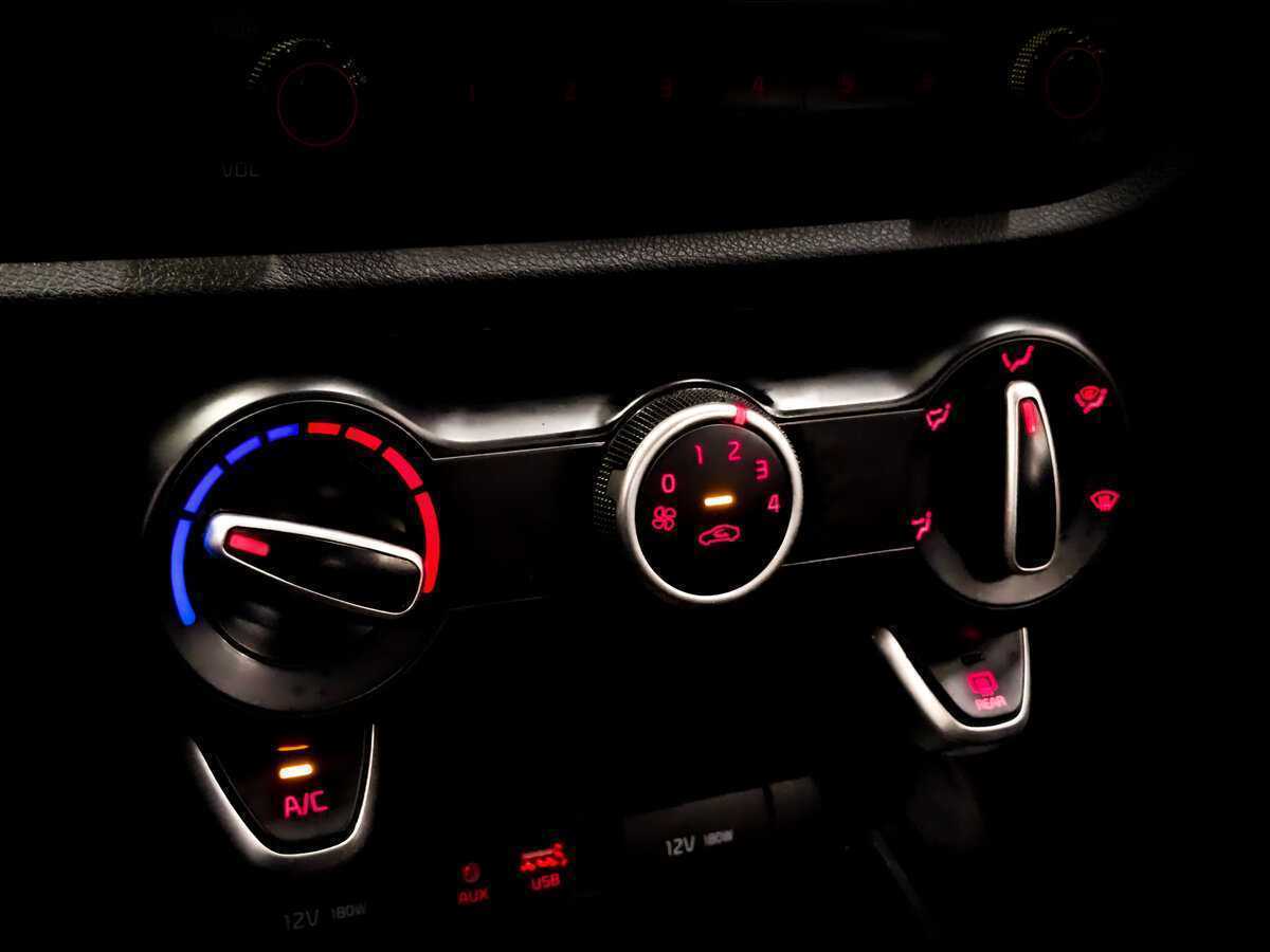 Б/У Киа Рио 2020 года. Фото: #21