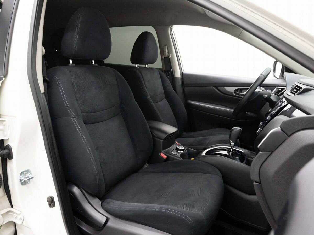 Б/У Ниссан Икс-Трейл 2017 года. Фото: #12