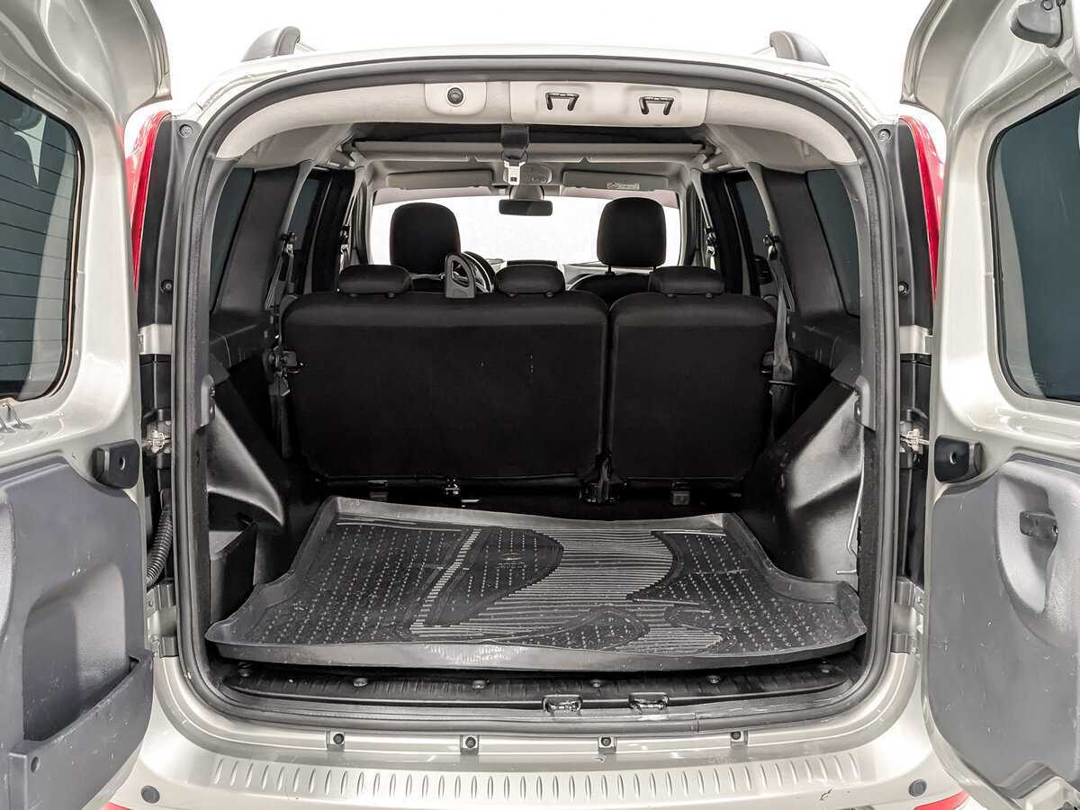 Б/У Лада (ВАЗ) Ларгус 2021 года. Фото: #8