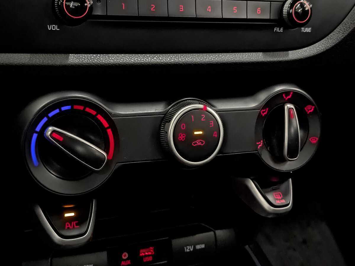 Б/У Киа Рио 2019 года. Фото: #19