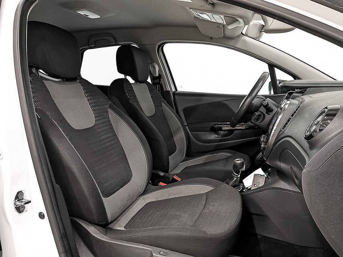 Б/У Рено Каптюр 2017 года. Фото: #21