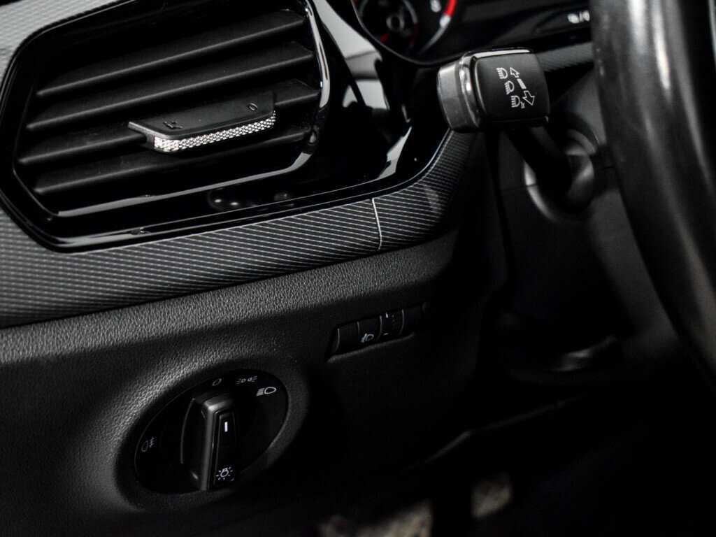 Б/У Фольксваген Поло 2020 года. Фото: #10