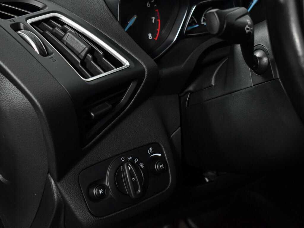 Б/У Форд Куга 2017 года. Фото: #9