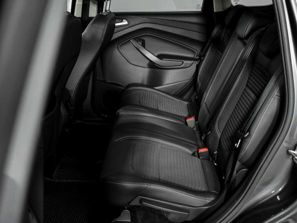 Б/У Форд Куга 2017 года. Фото: #11