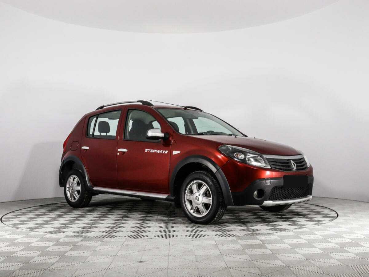 Б/У Рено Сандеро 2014 года. Фото: #2
