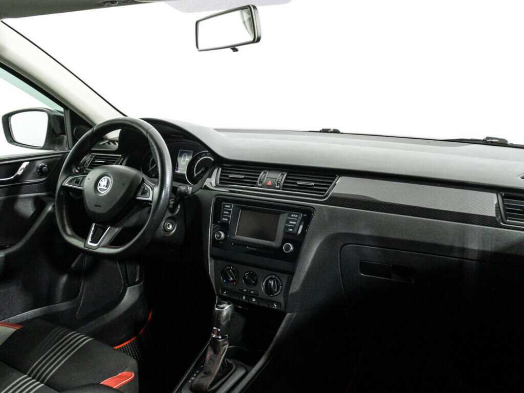 Б/У Шкода Рапид 2016 года. Фото: #8