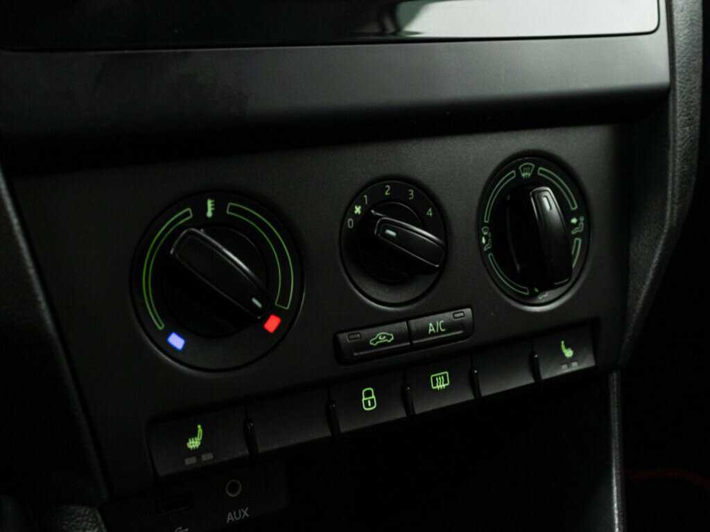 Б/У Шкода Рапид 2016 года. Фото: #14