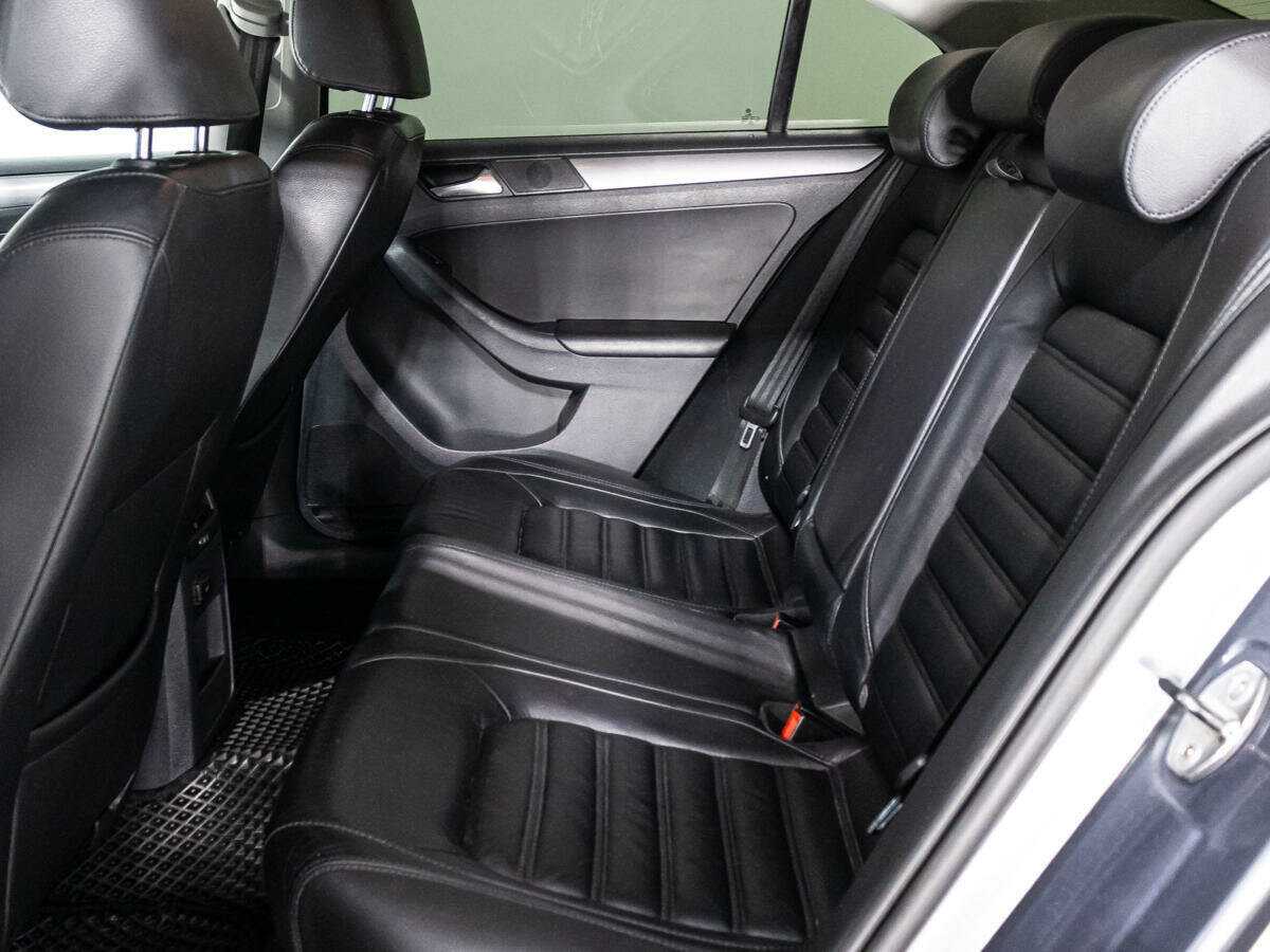 Б/У Фольксваген Джетта 2012 года. Фото: #9