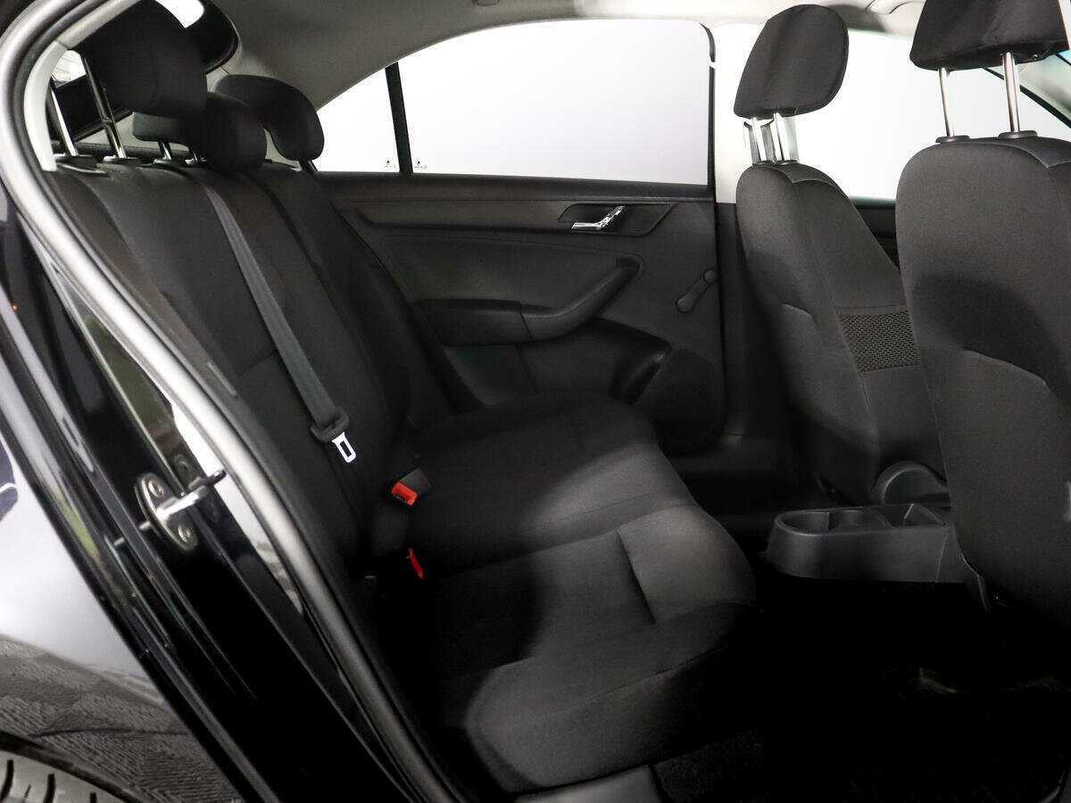 Б/У Шкода Рапид 2017 года. Фото: #10