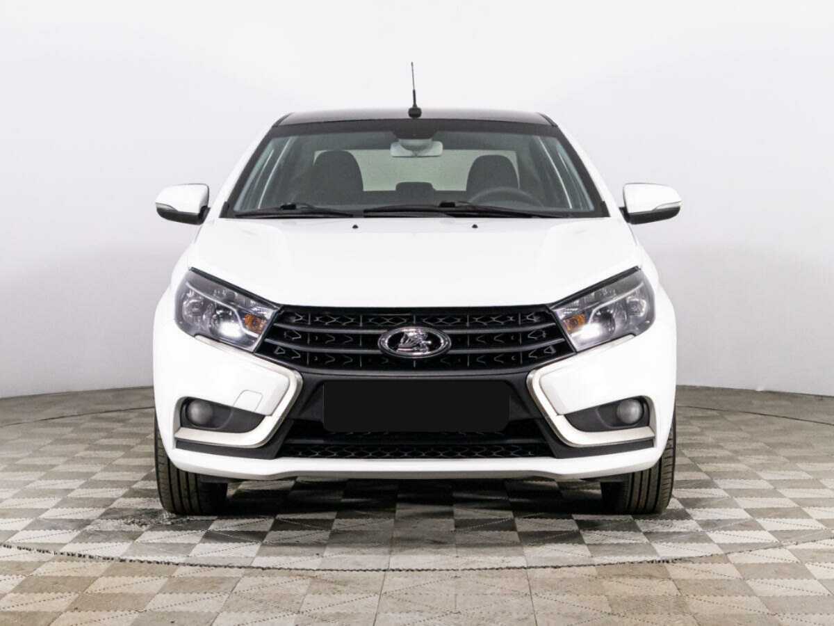 Б/У Лада (ВАЗ) Веста 2017 года. Фото: #1