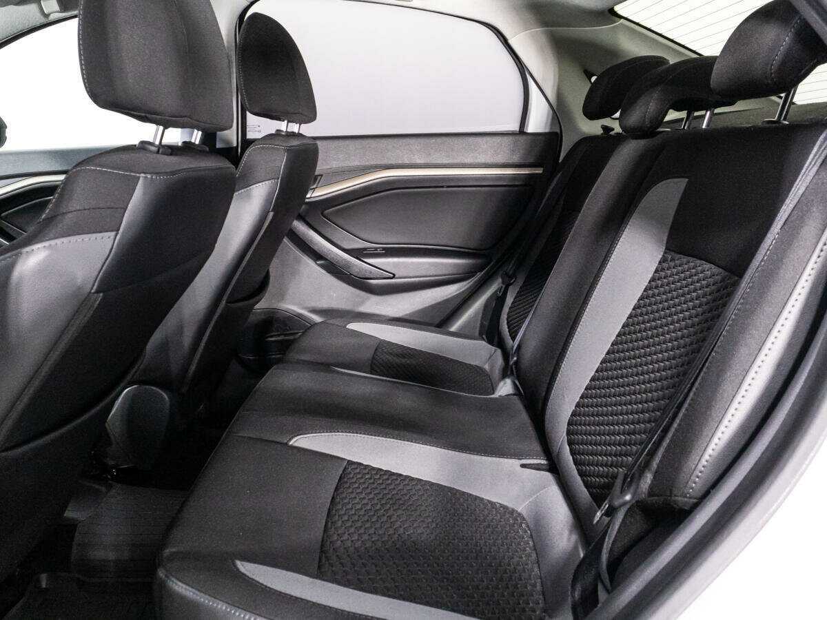 Б/У Лада (ВАЗ) Веста 2017 года. Фото: #9