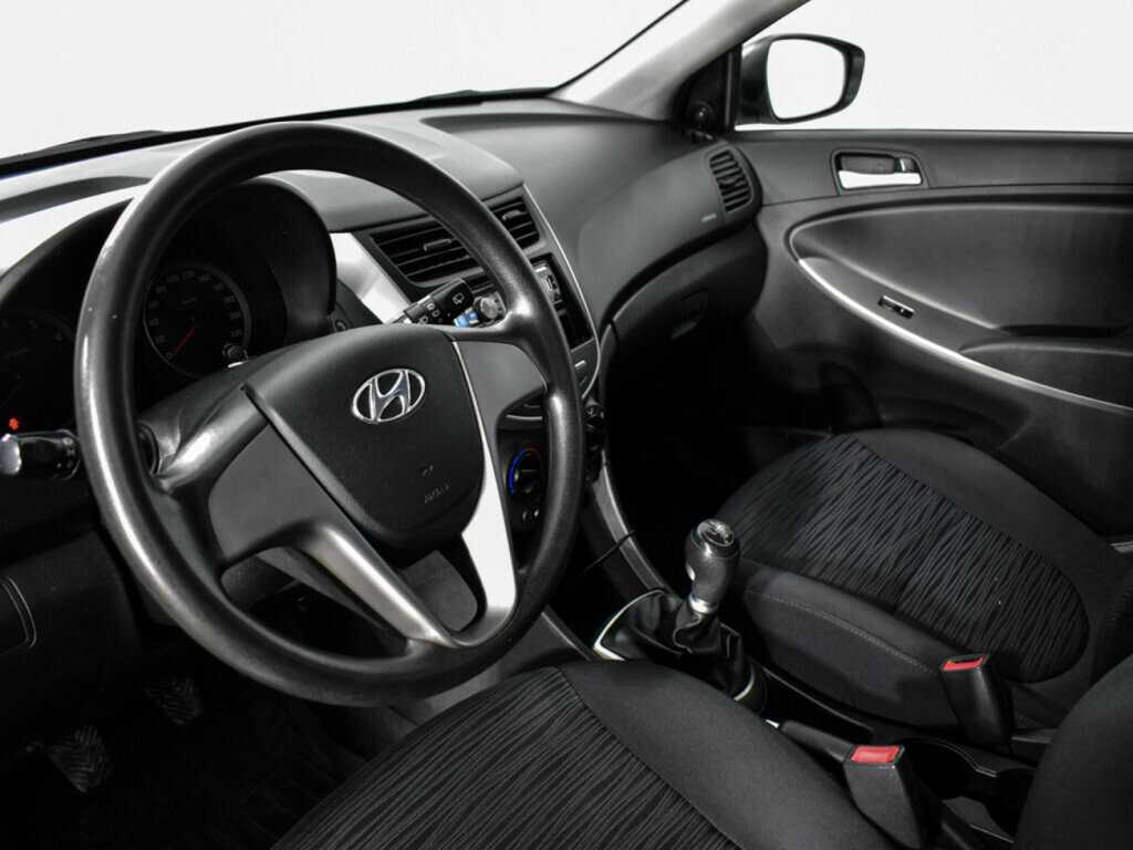 Б/У Хендай Солярис 2014 года. Фото: #8