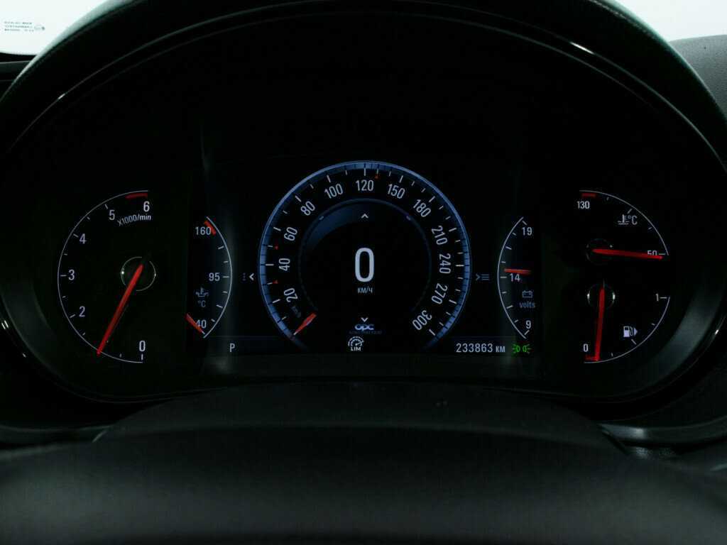 Б/У Опель Инсигния 2014 года. Фото: #8