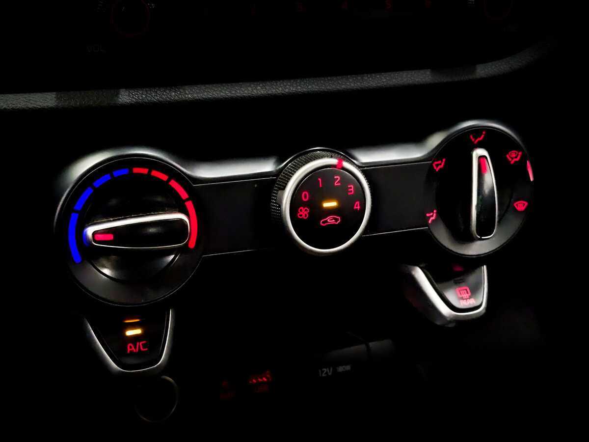 Б/У Киа Рио 2020 года. Фото: #24