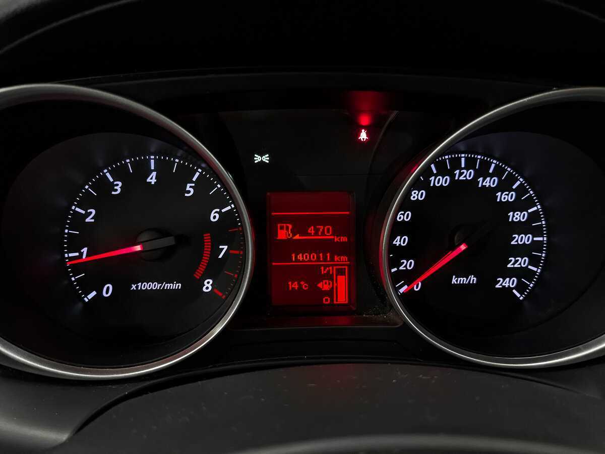 Б/У Митсубиши АС-Икс 2014 года. Фото: #15