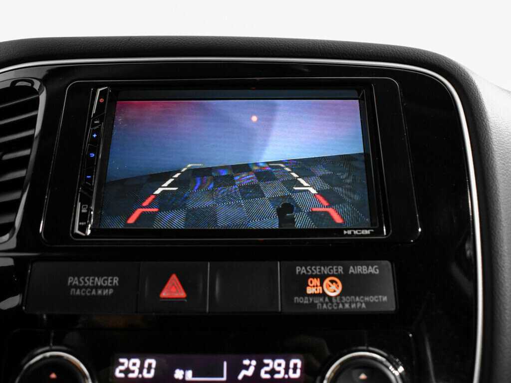 Б/У Митсубиши Оутлэндер 2014 года. Фото: #17