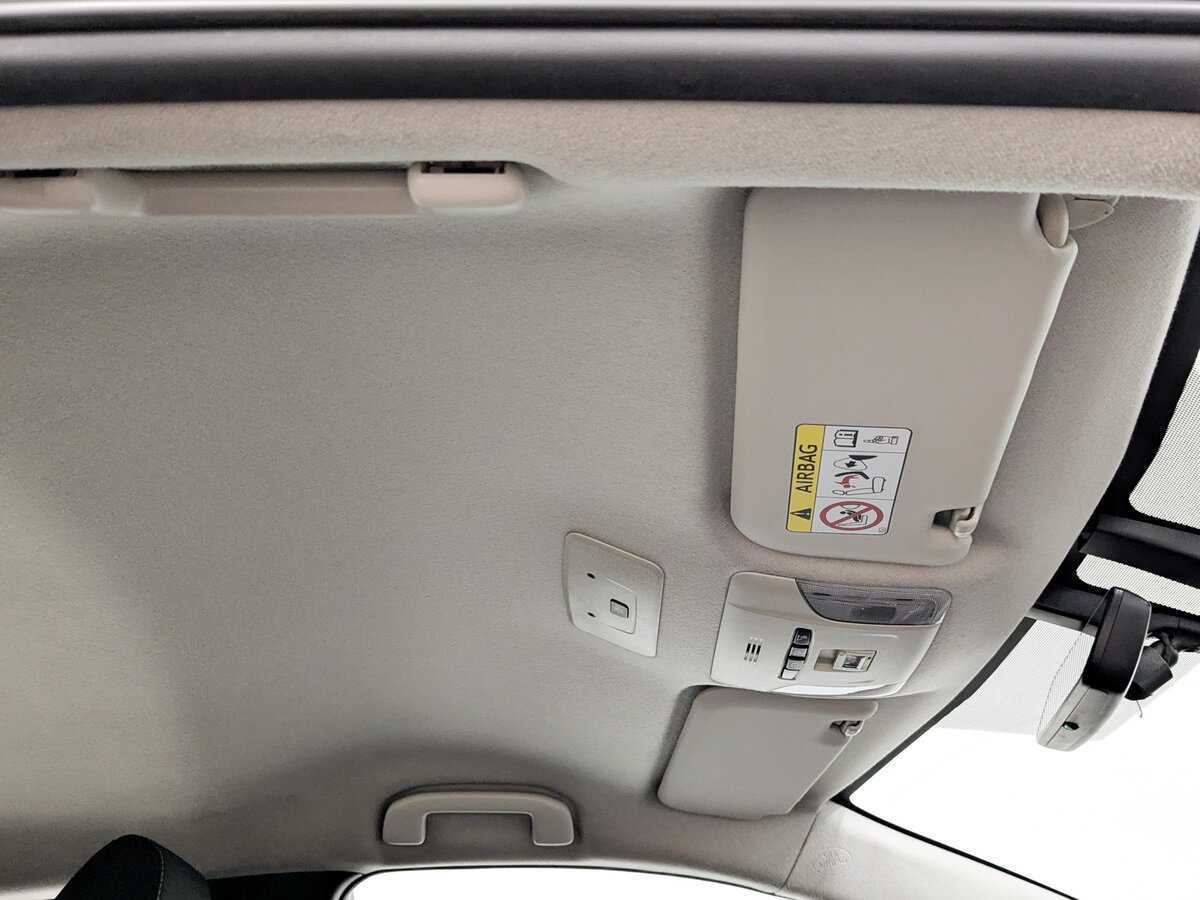 Б/У Тойота Королла 2019 года. Фото: #19