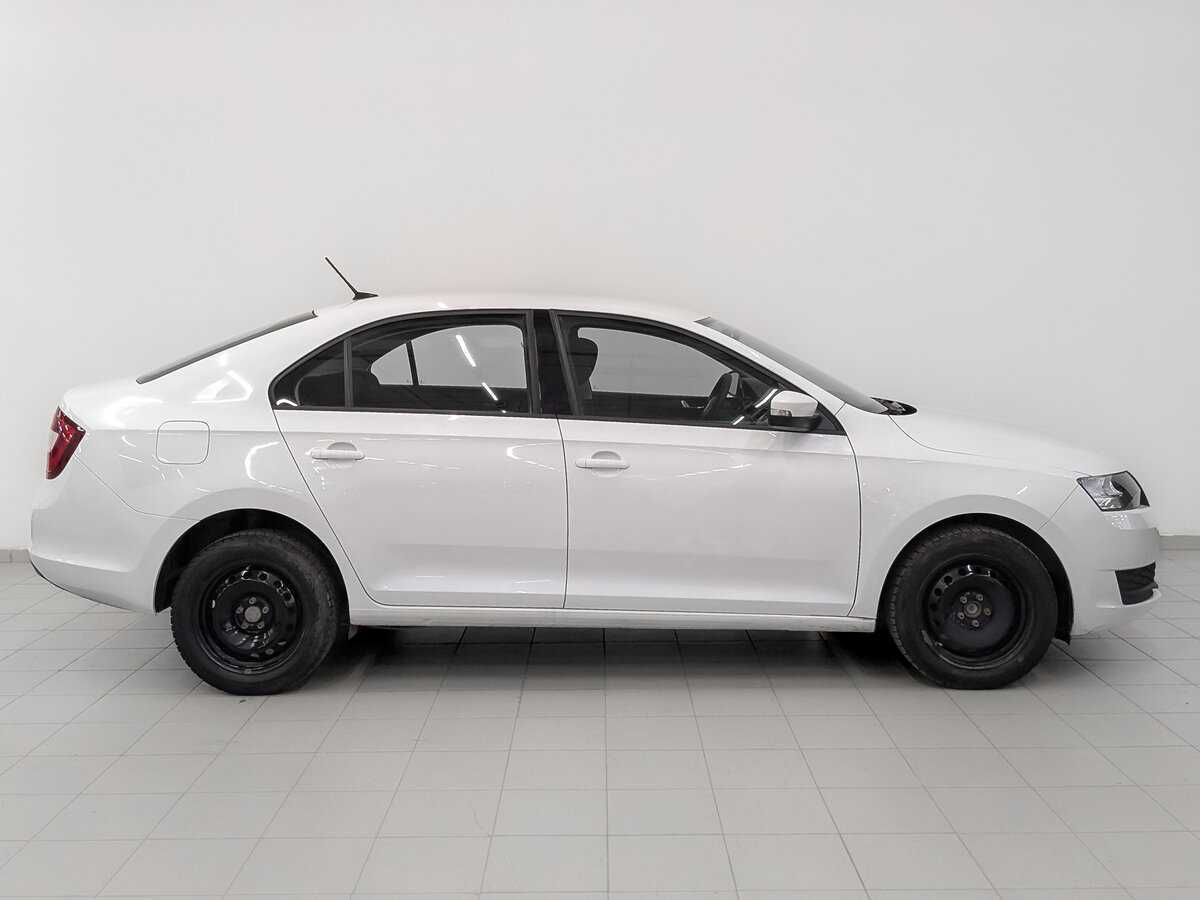 Б/У Шкода Рапид 2017 года. Фото: #3