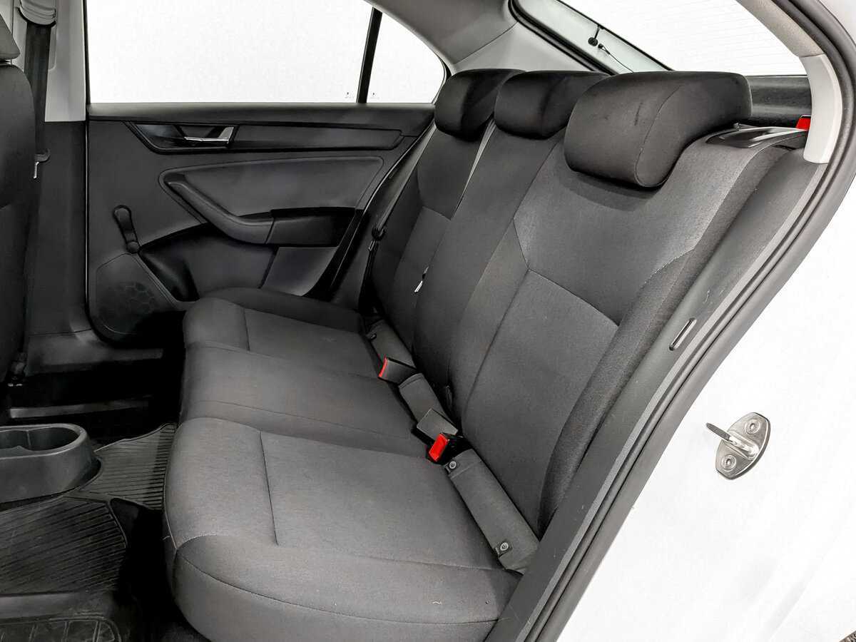 Б/У Шкода Рапид 2017 года. Фото: #11