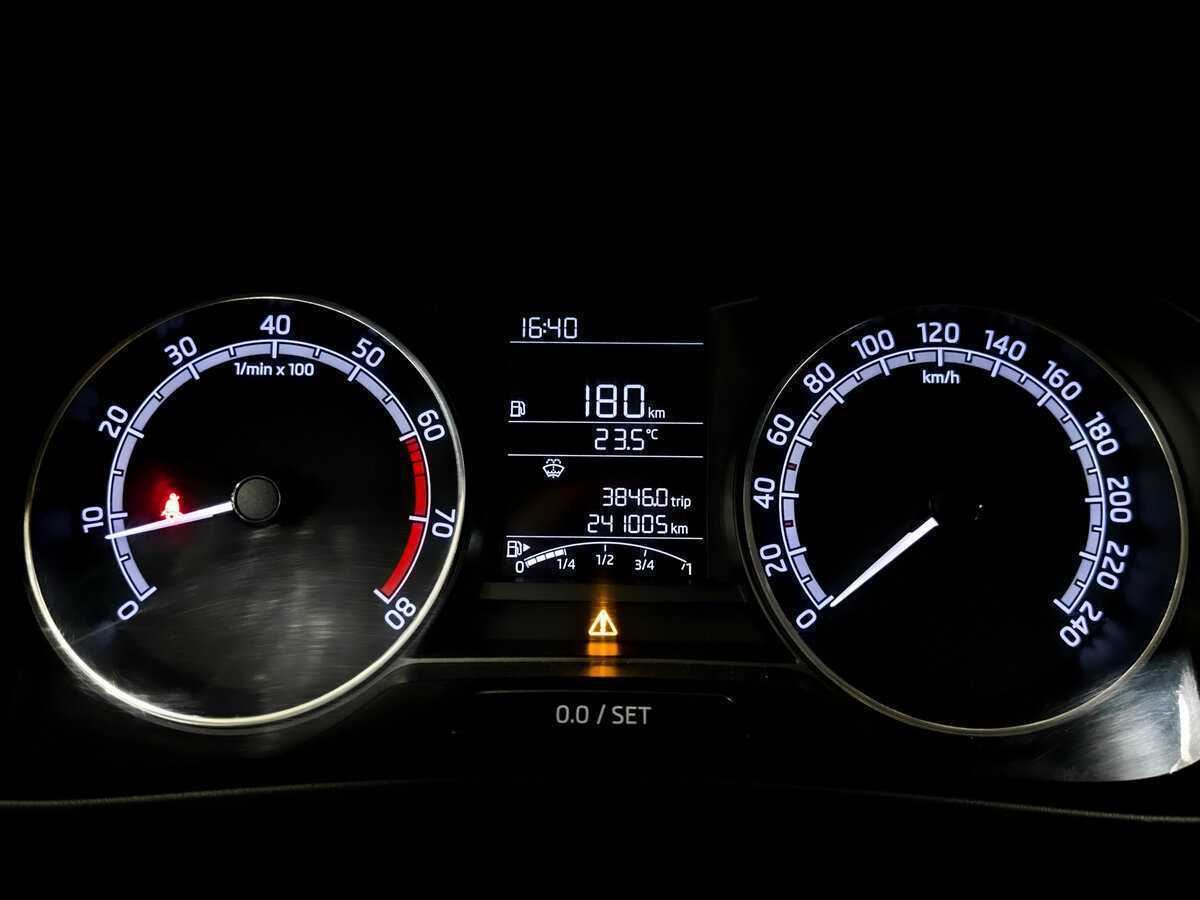 Б/У Шкода Рапид 2017 года. Фото: #12