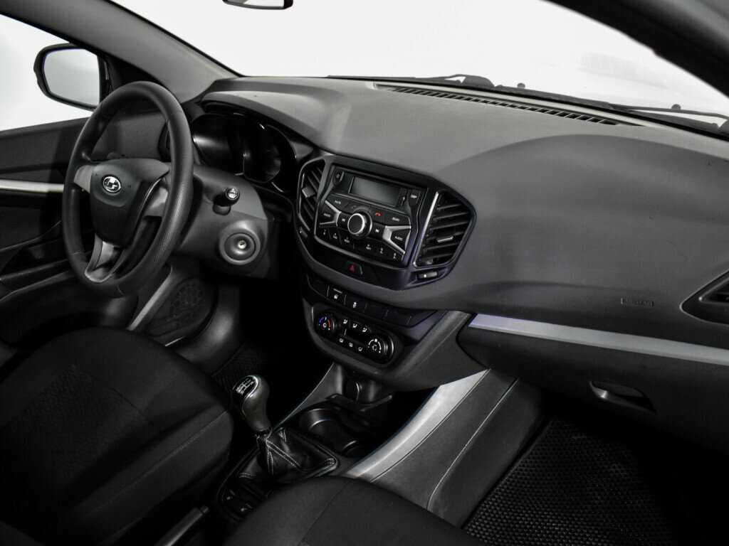 Б/У Лада (ВАЗ) Веста 2017 года. Фото: #12