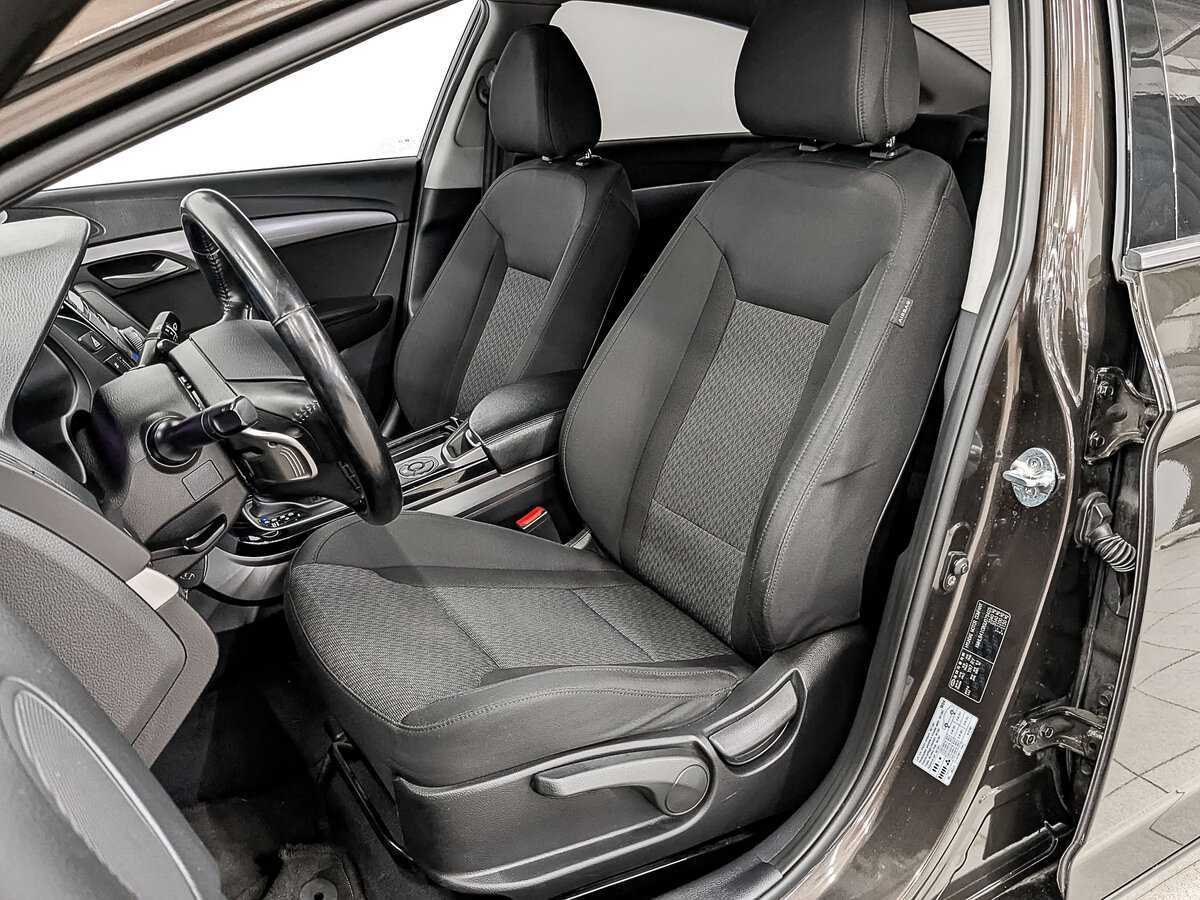 Б/У Хендай ай40 2015 года. Фото: #17