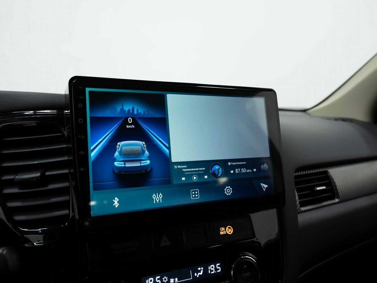 Б/У Митсубиши Оутлэндер 2014 года. Фото: #18