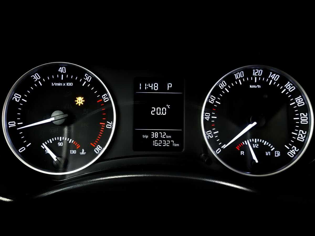 Б/У Шкода Октавия 2013 года. Фото: #12