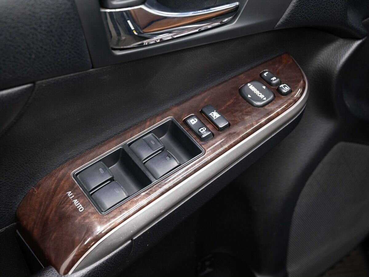 Б/У Тойота Камри 2017 года. Фото: #19