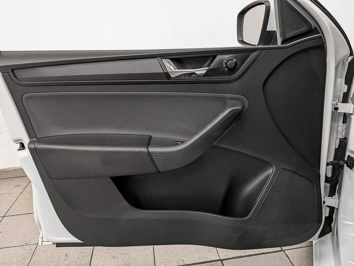 Б/У Шкода Рапид 2019 года. Фото: #16