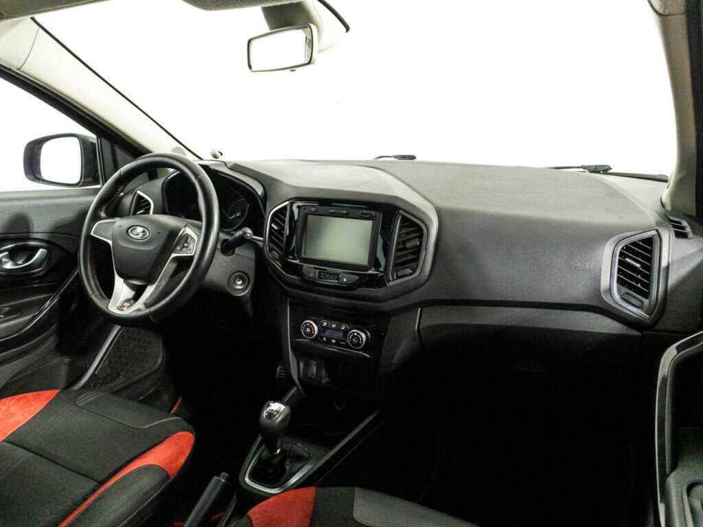 Б/У Лада (ВАЗ) ИКСРЭЙ 2016 года. Фото: #8