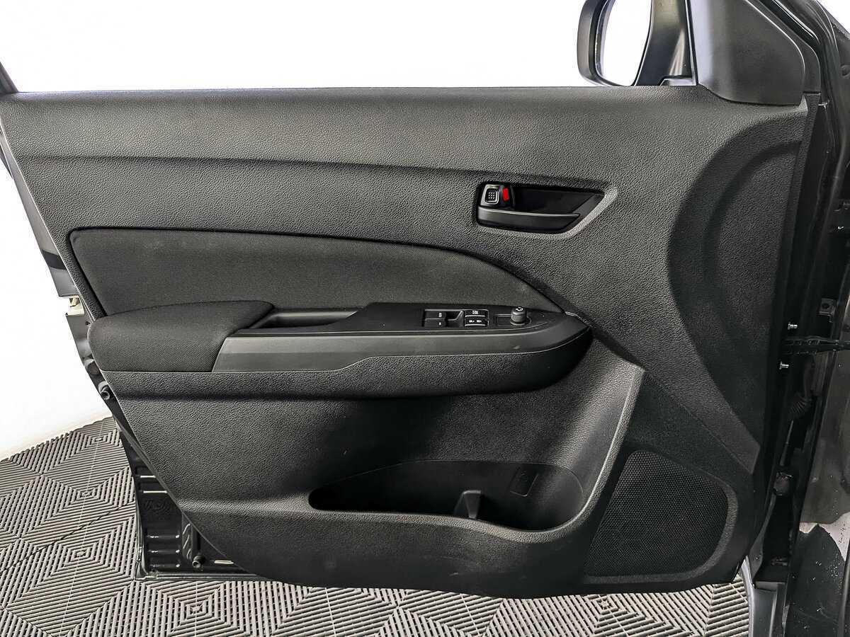 Б/У Сузуки Витара 2019 года. Фото: #18