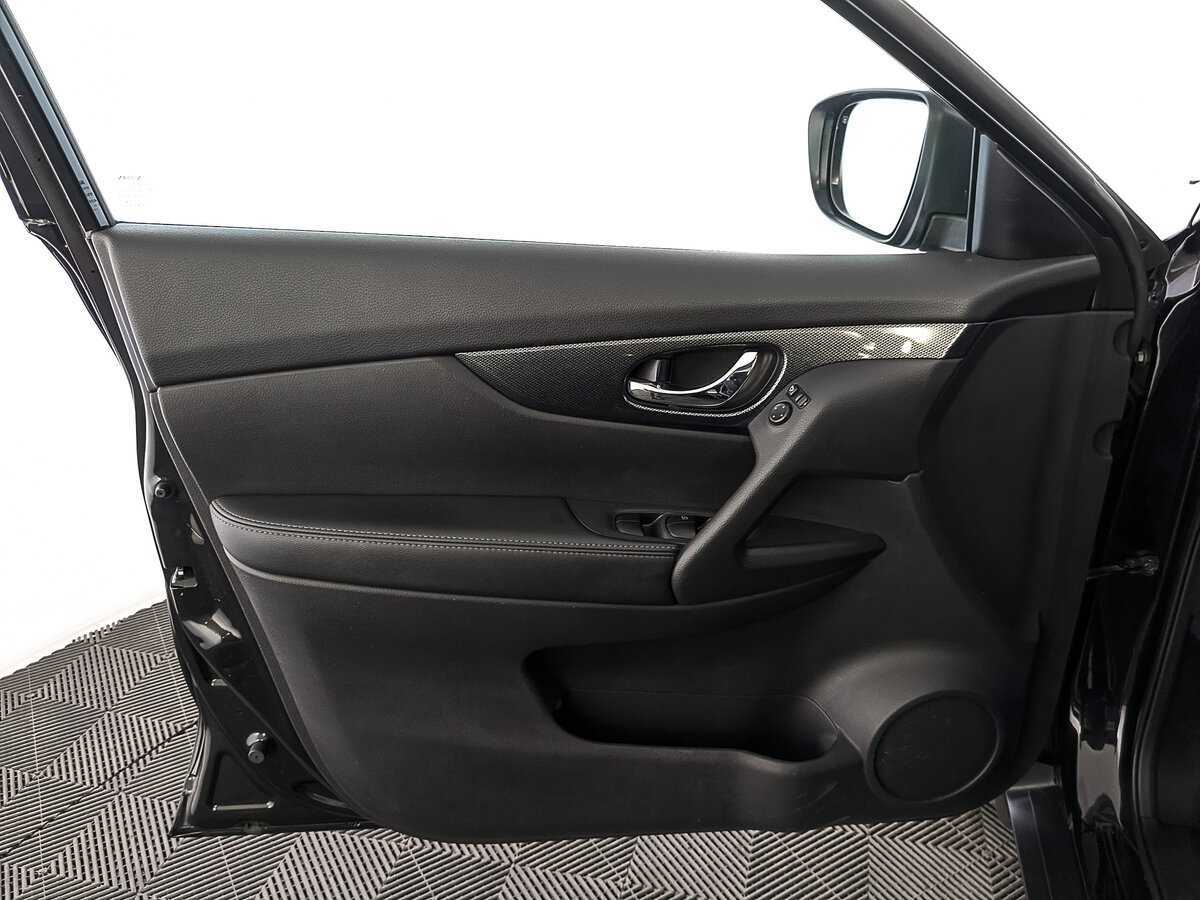 Б/У Ниссан Икс-Трейл 2017 года. Фото: #16