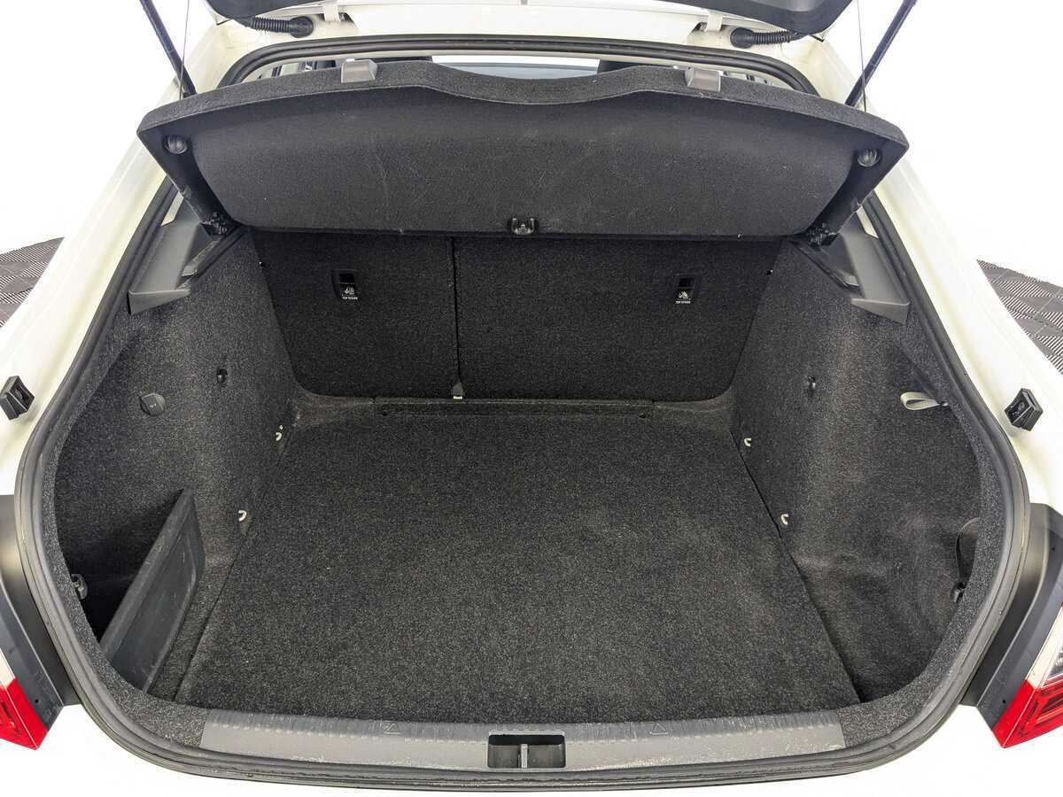 Б/У Шкода Октавия 2020 года. Фото: #9