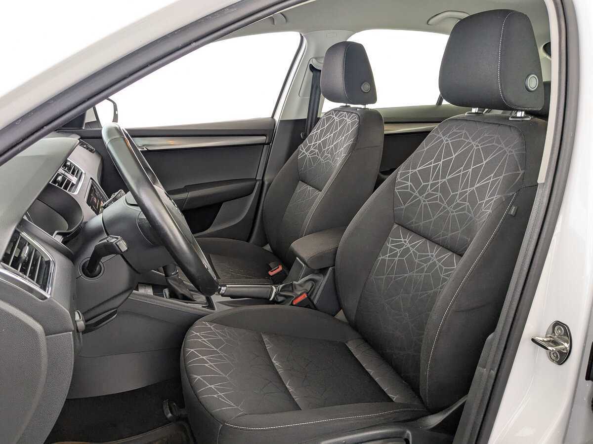 Б/У Шкода Октавия 2020 года. Фото: #19