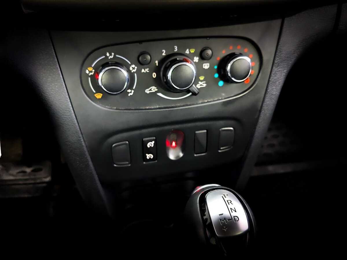 Б/У Рено Сандеро 2019 года. Фото: #24