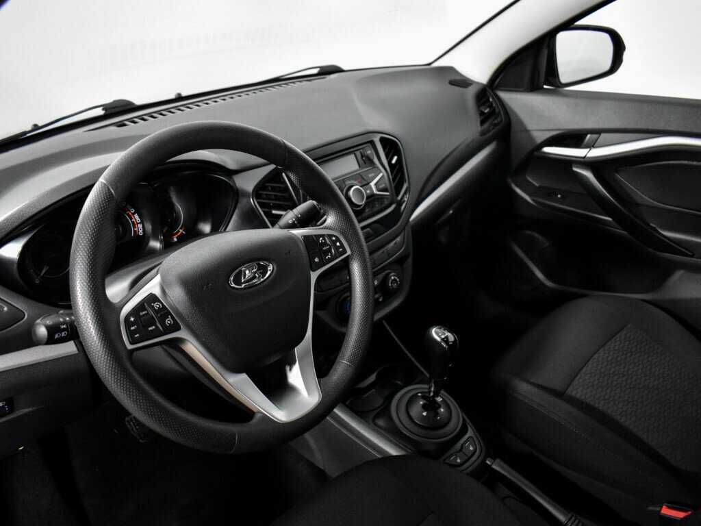 Б/У Лада (ВАЗ) Веста 2017 года. Фото: #8