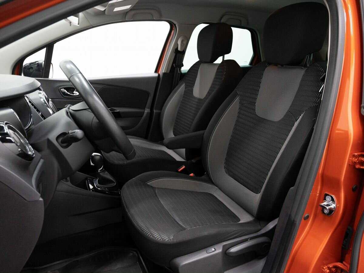 Б/У Рено Каптюр 2017 года. Фото: #7