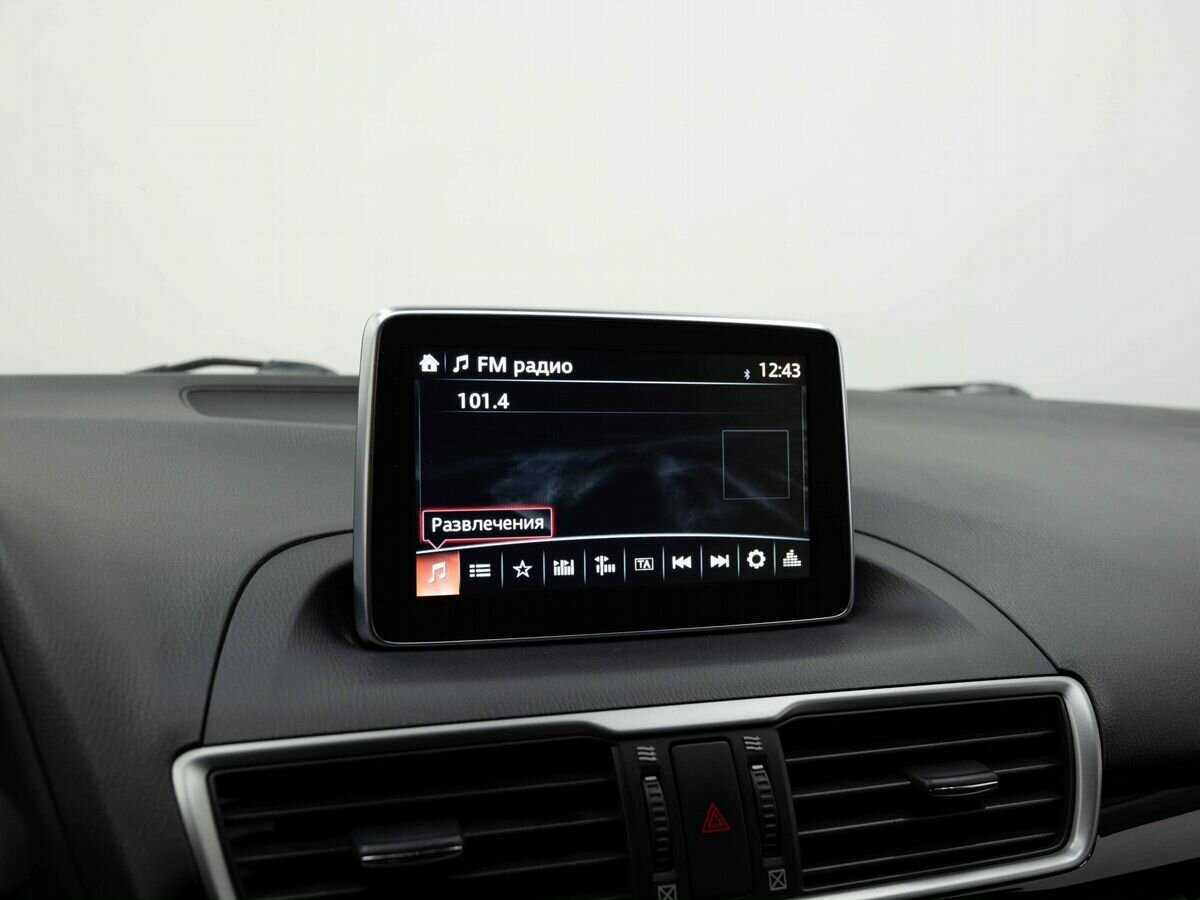 Б/У Мазда 3 2014 года. Фото: #17